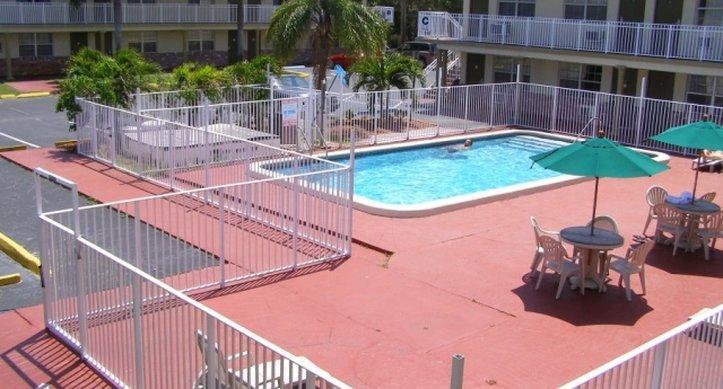 Oyo Pompano Motel