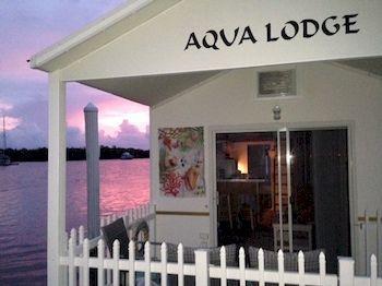 Hotel Mangrove Marina And Aqualodge Houseboats