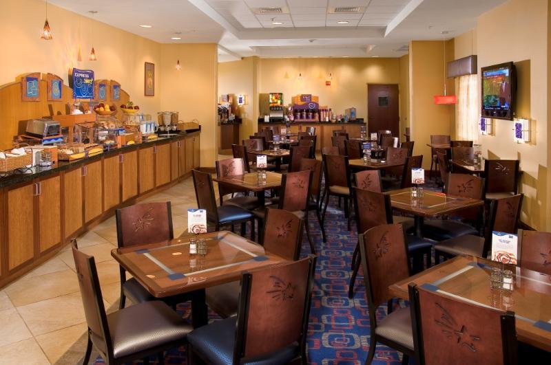 Hotel Express & - Nearest Universal By Ihg Orlando