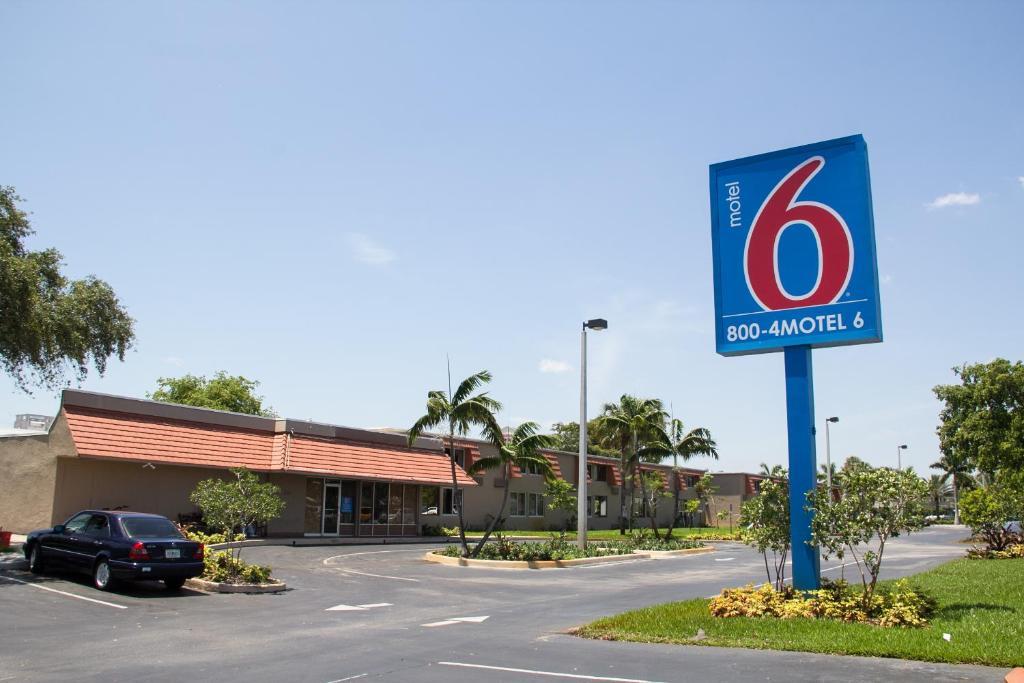 Hotel 6-miami, Fl