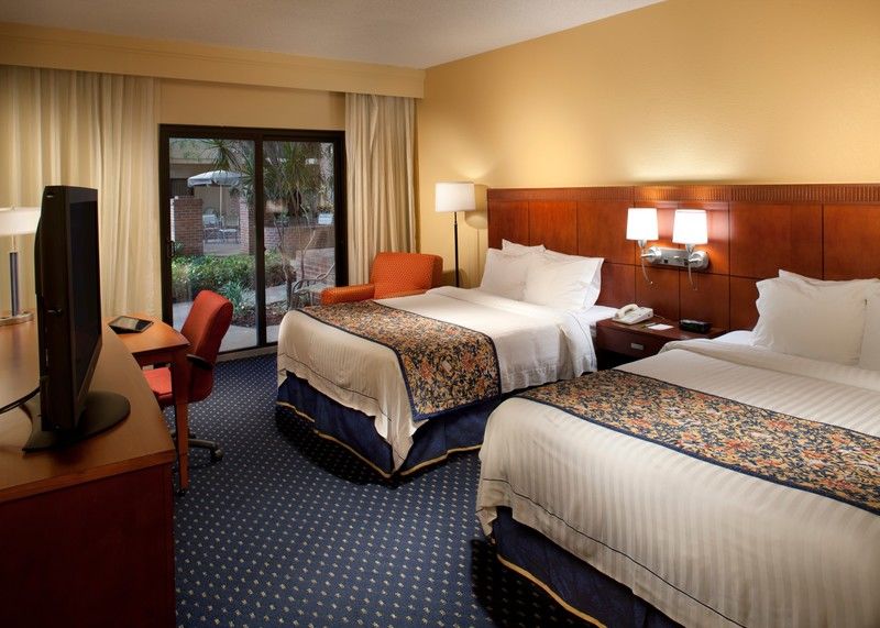 Courtyard By Marriott Lauderdale Of Hotel 3*