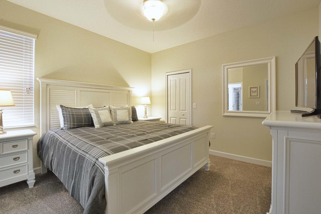 1514 Rolling Fairway Dr Pool