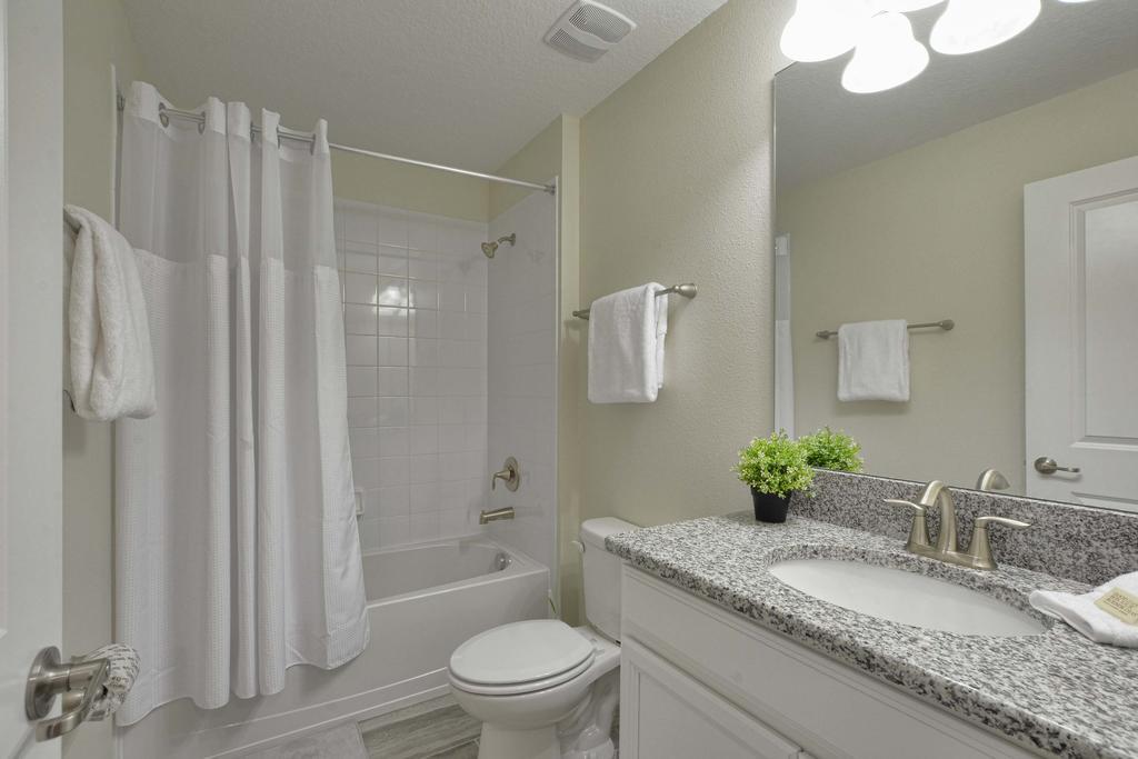 1514 Rolling Fairway Dr Pool
