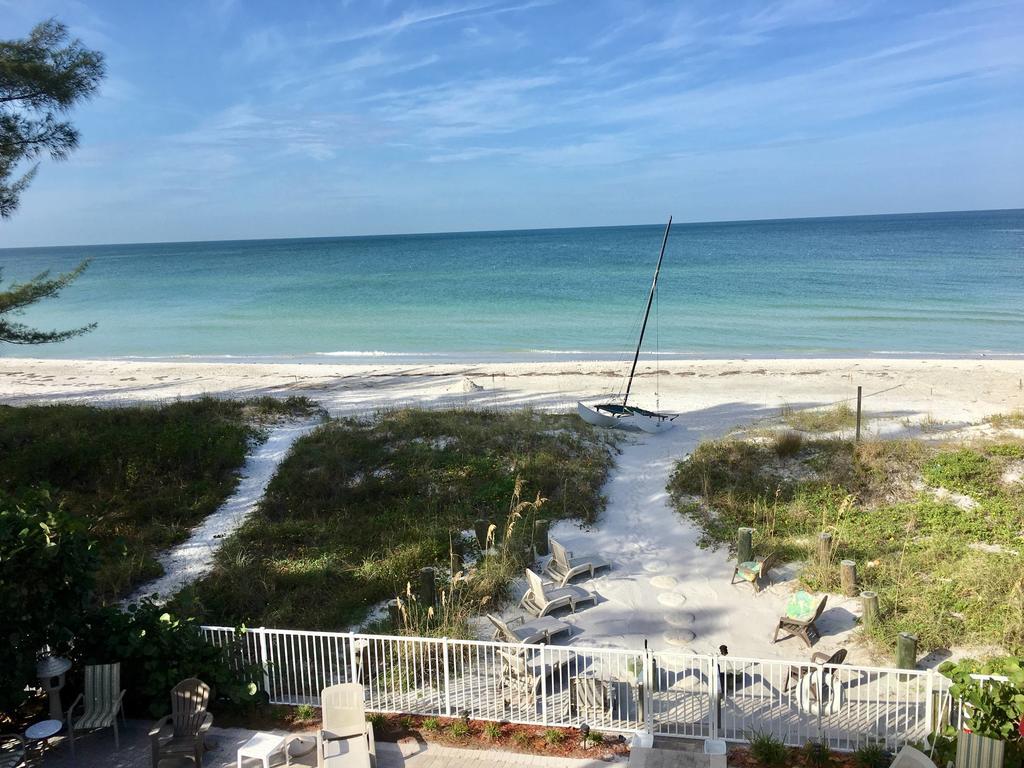 Joyce's Beachfront 2