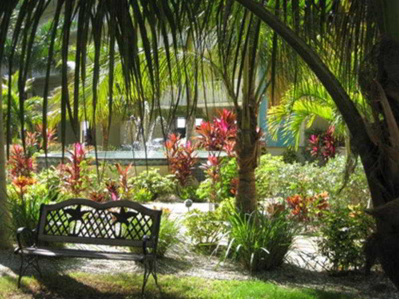 Sunset Vistas Two Bedroom Beachfront 3* St. Pete Beach