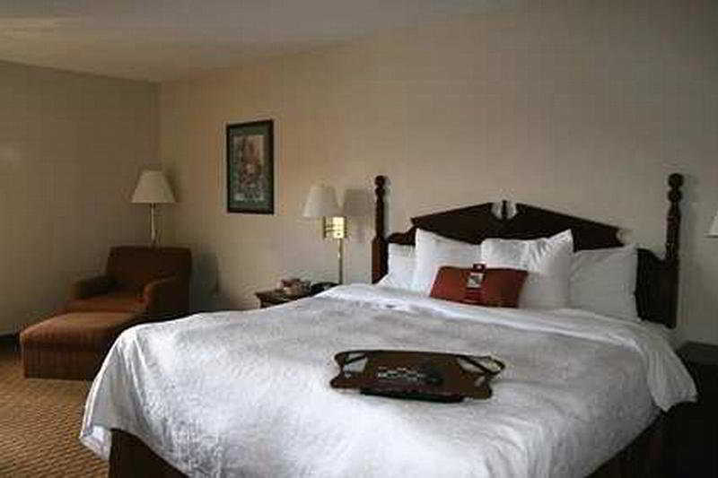 Hampton Myers-airport & I-75 Hotel 3*
