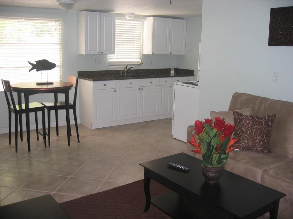 Villa One Bedroom Paradise Cove Unit 4 Englewood