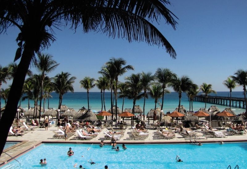 Resort Newport Beachside & Sunny Isles Beach