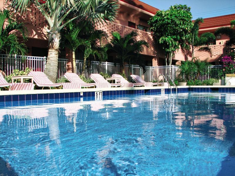 Away Hotel 3*
