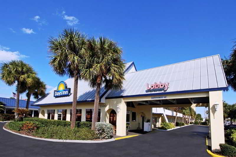 Days By Wyndham Cocoa Port Canaveral 2*