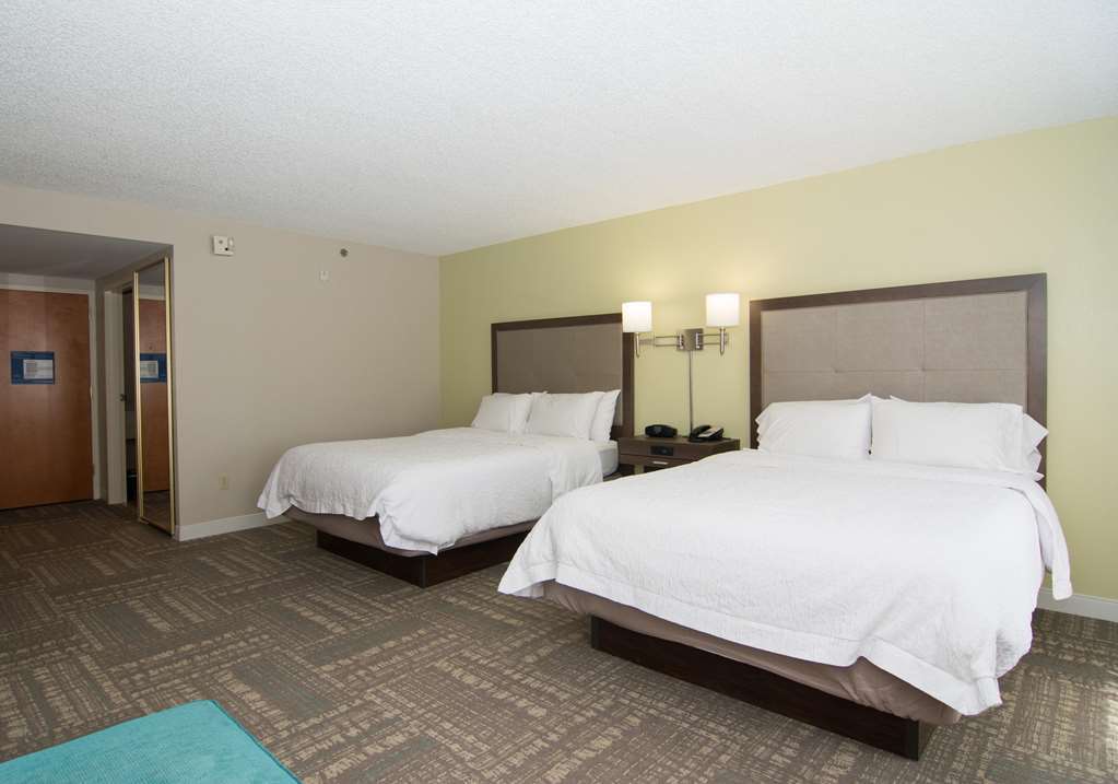 Hampton I-10 West Hotel