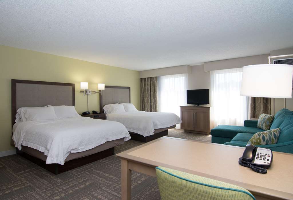 Hampton I-10 West Hotel