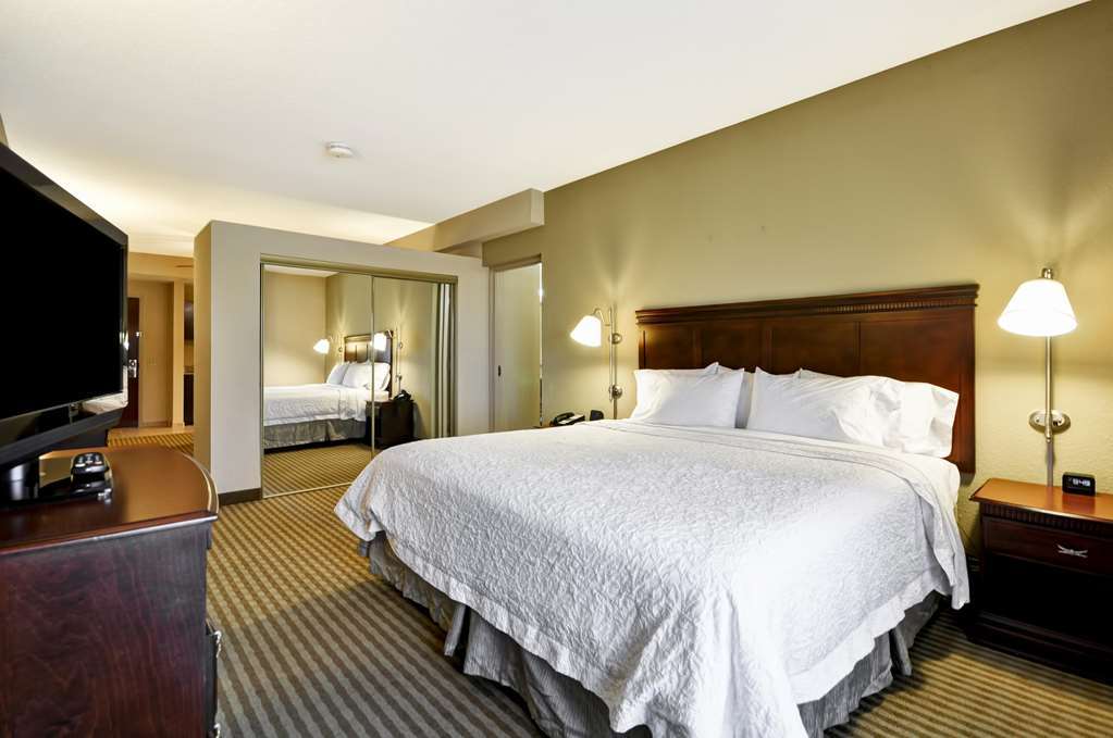 Hampton Palm Gardens Hotel