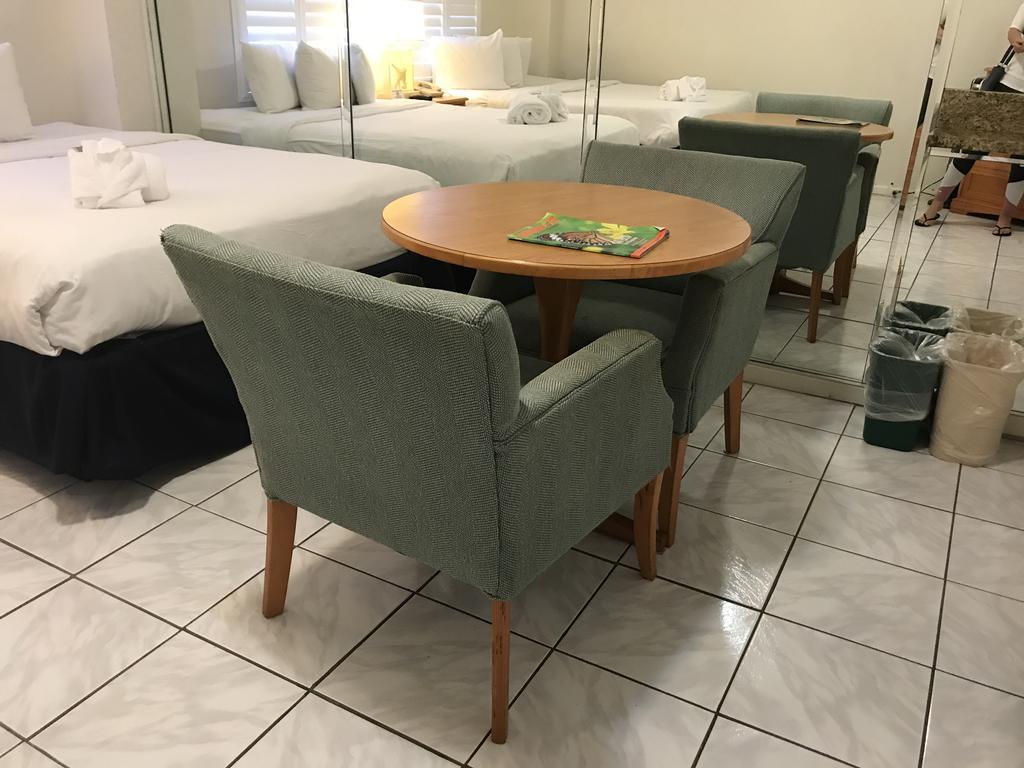 Oceanfront Suites At Beach Apartment *