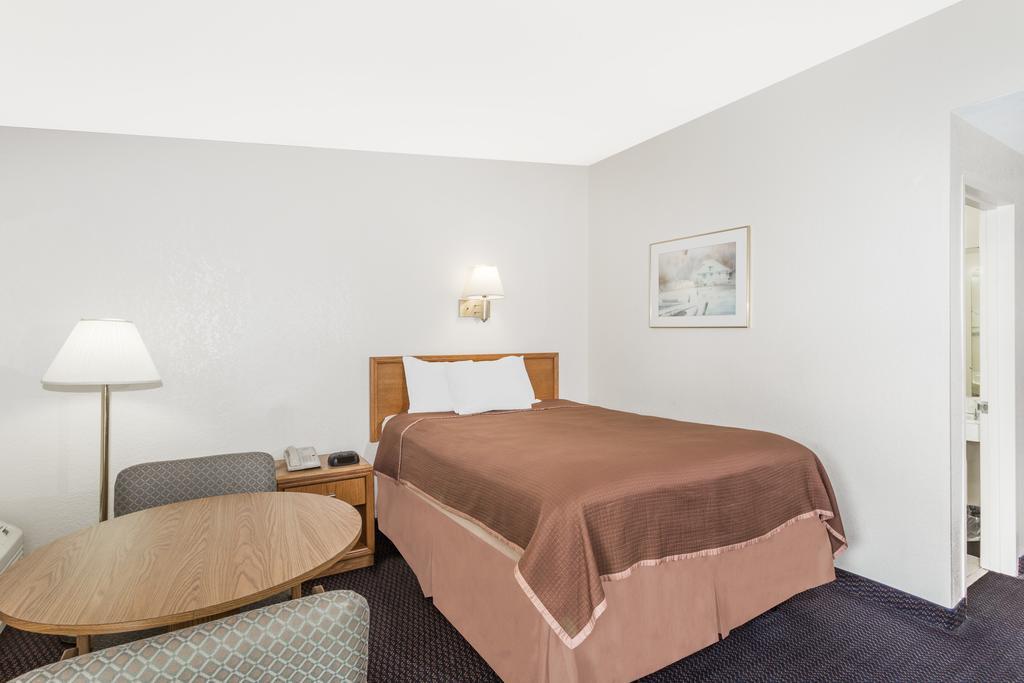 Howard Johnson By Wyndham Vero / Downtown Hotel 2*