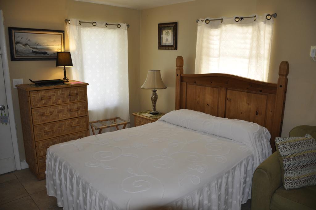 Oceanfront Sea Scape Motel 2*