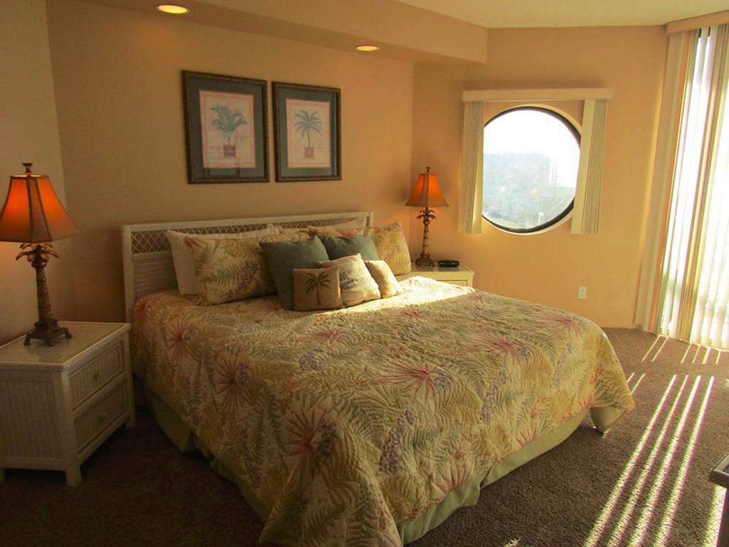 Surfside 3*