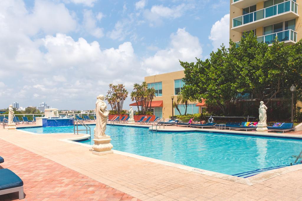Best Holiday Suites Botel