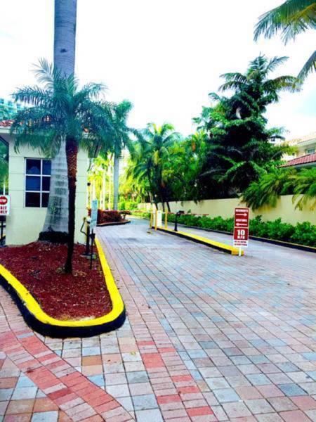 Sunny Isles Aparment *