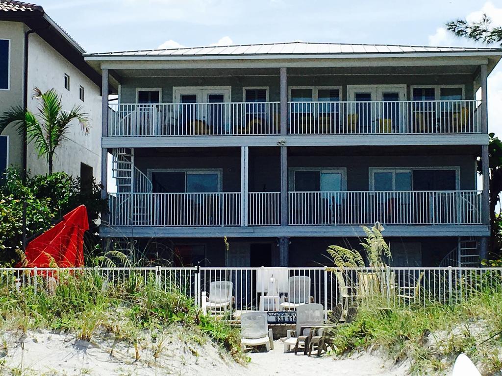 Joyce's Beachfront 2 Apartment