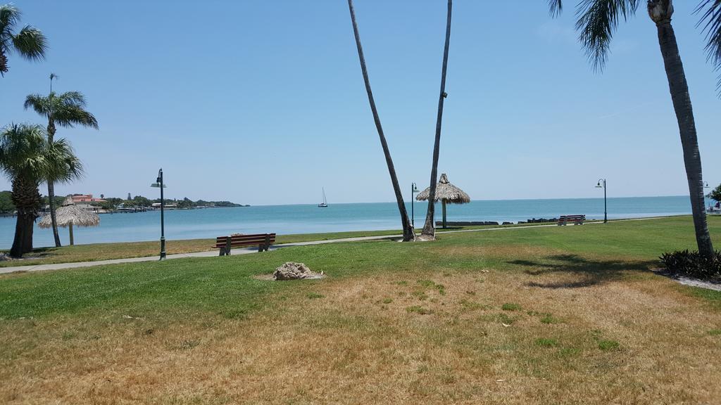 Magnuson Marina Cove Hotel