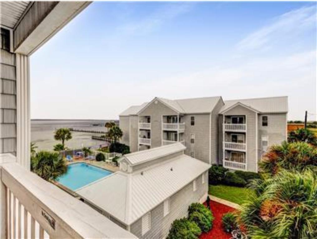 Apartment Hermitage By The Bay 305 By Real Joy Vacations Fort Walton Beach