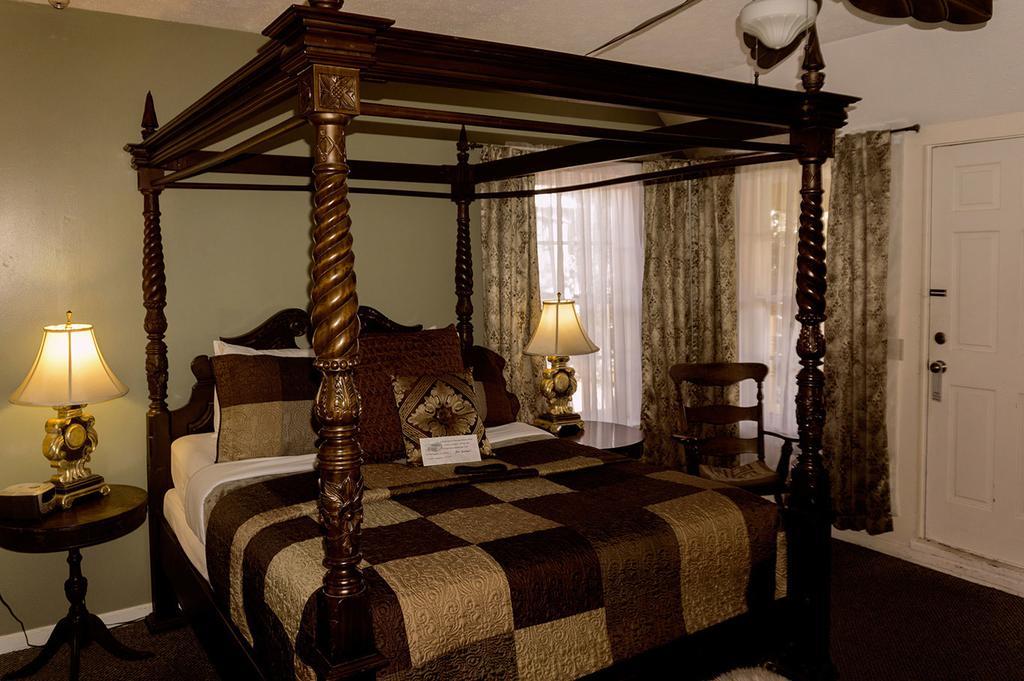 Bed & Breakfast Old House And Restaurant St. Augustine
