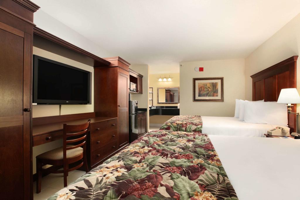 Baymont By Wyndham Celebration 3*