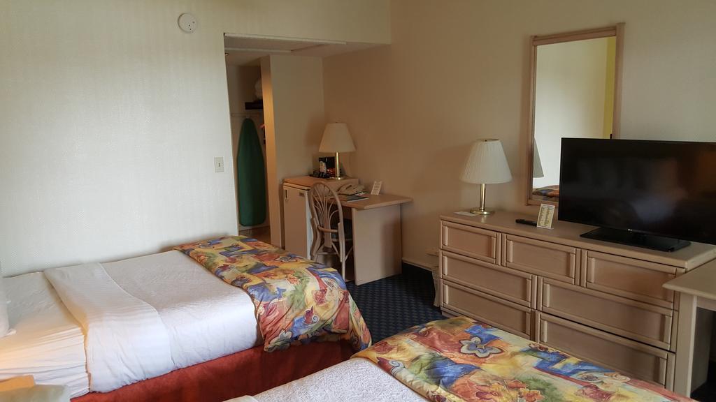 Magnuson Marina Cove Hotel 3*
