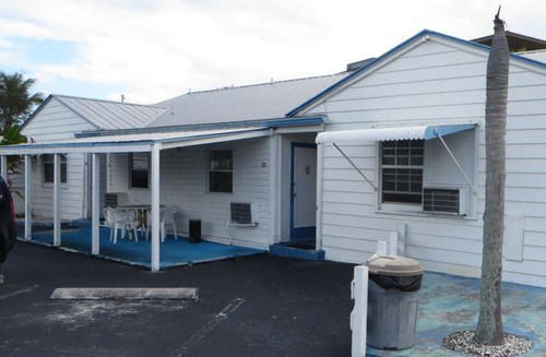 Royal Palms Motel