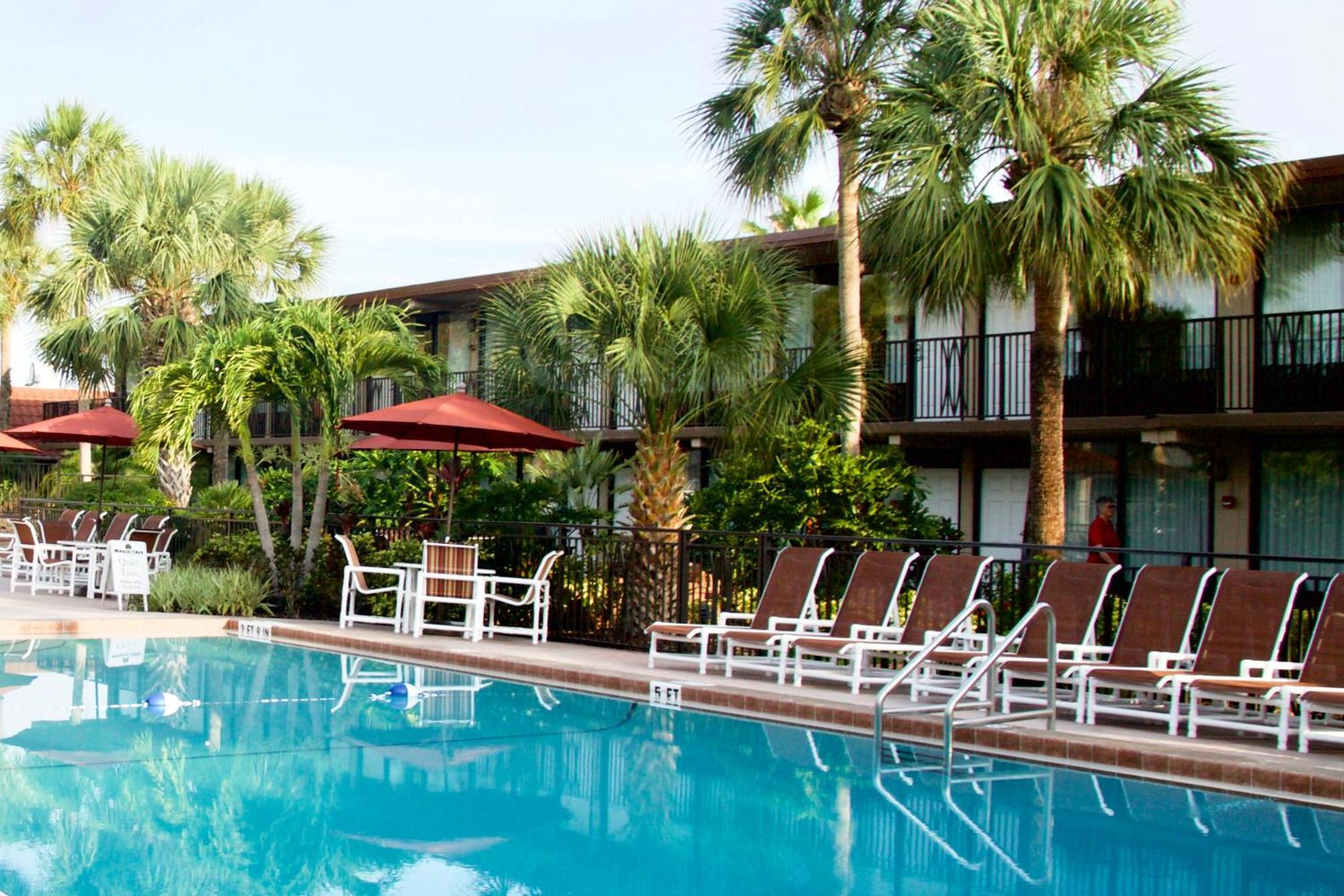 Hotel Magic Tree Four Corners