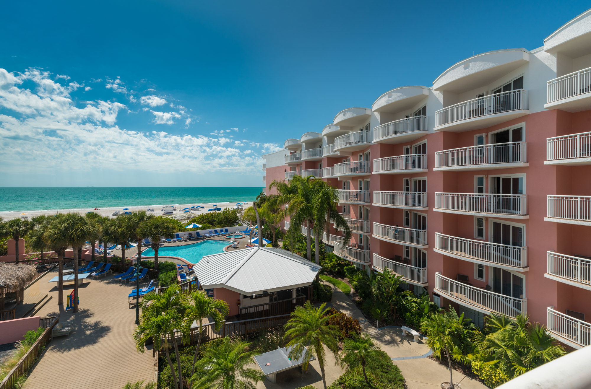 House By The Don Cesar Hotel 3*