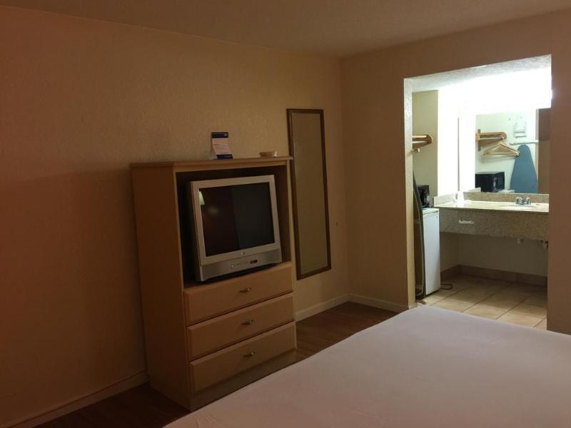 Country Hearth Inn- Kissimmee