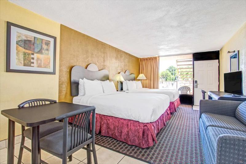 Motel Days By Wyndham St. Petersburg / Tampa Bay Area Pinellas Park