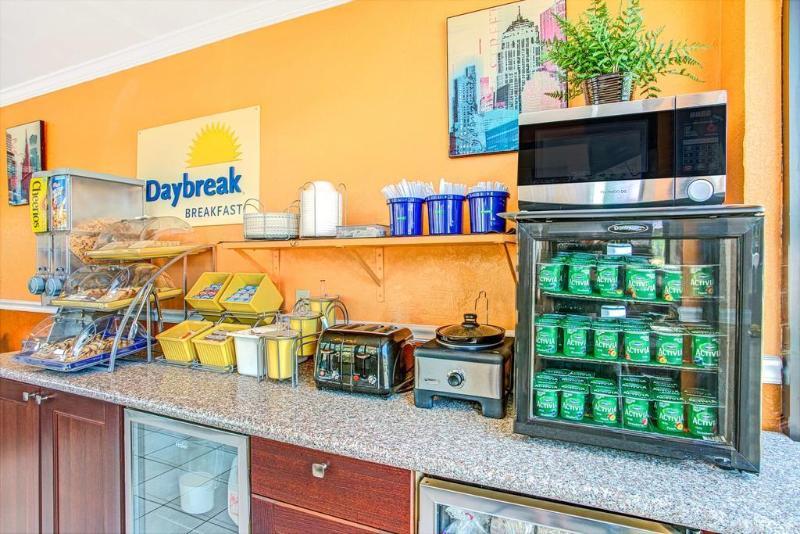 Days By Wyndham St. Petersburg / Tampa Bay Area 3*