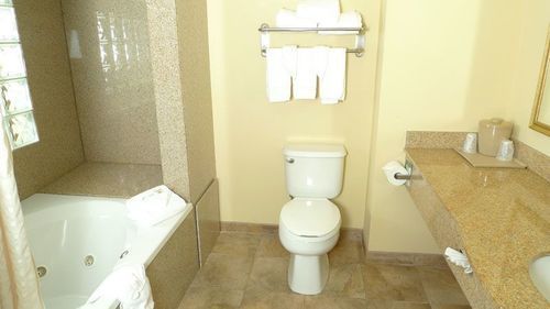 Comfort & I-95 Hotel