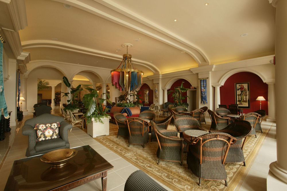 Resort Universal's Loews Portofino Bay 4*