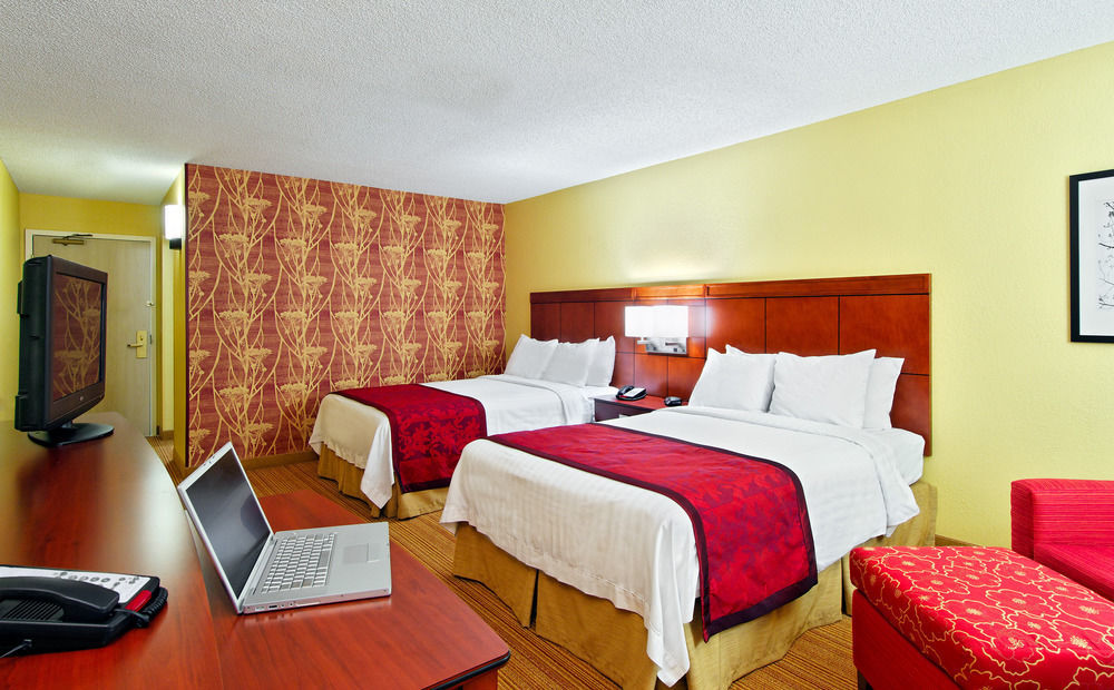 Courtyard Bradenton Airport Hotel 3*
