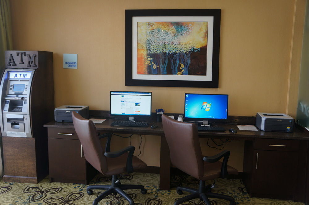Express & Oceanfront Daytona Shores By Ihg 3*