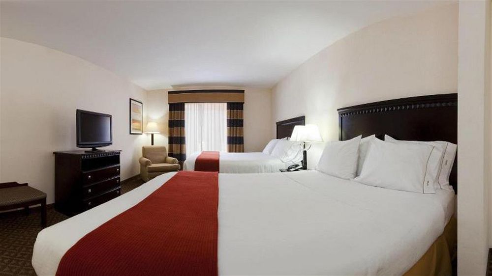 Express & By Ihg 2* Bartow