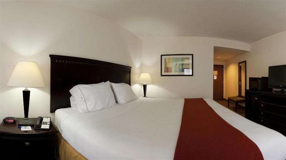 Hotel Express & By Ihg
