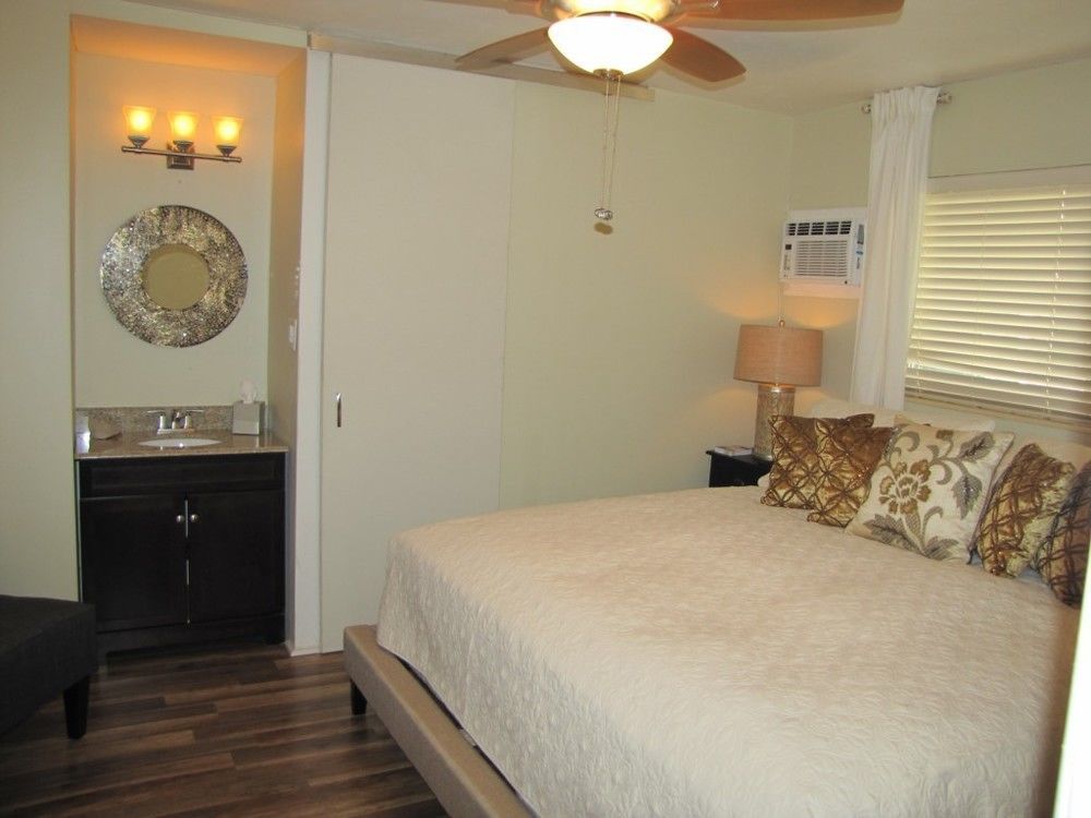 Five Wilton Flats * Fort Lauderdale