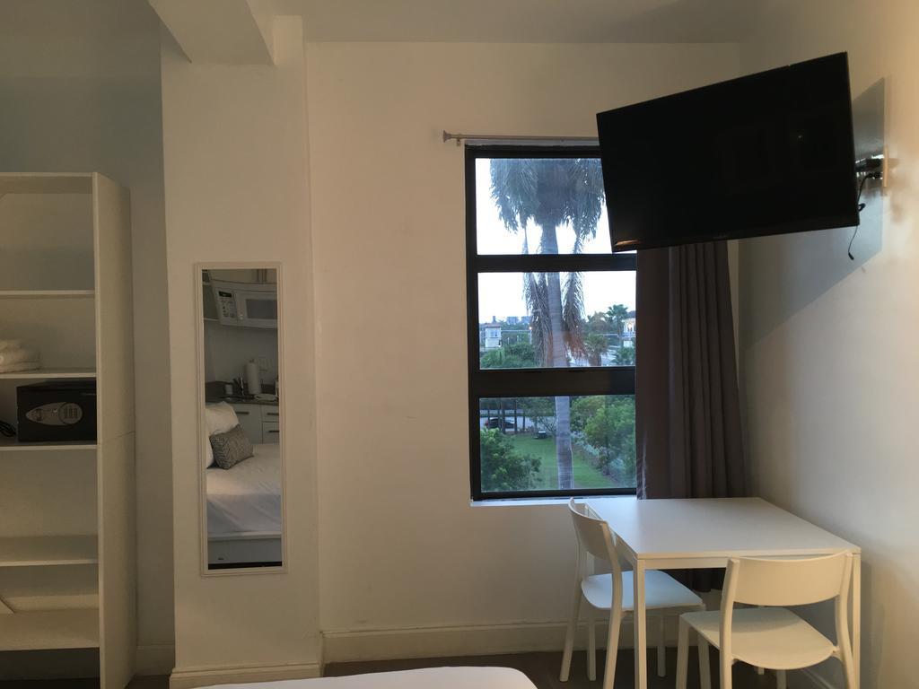 Design Hollywood