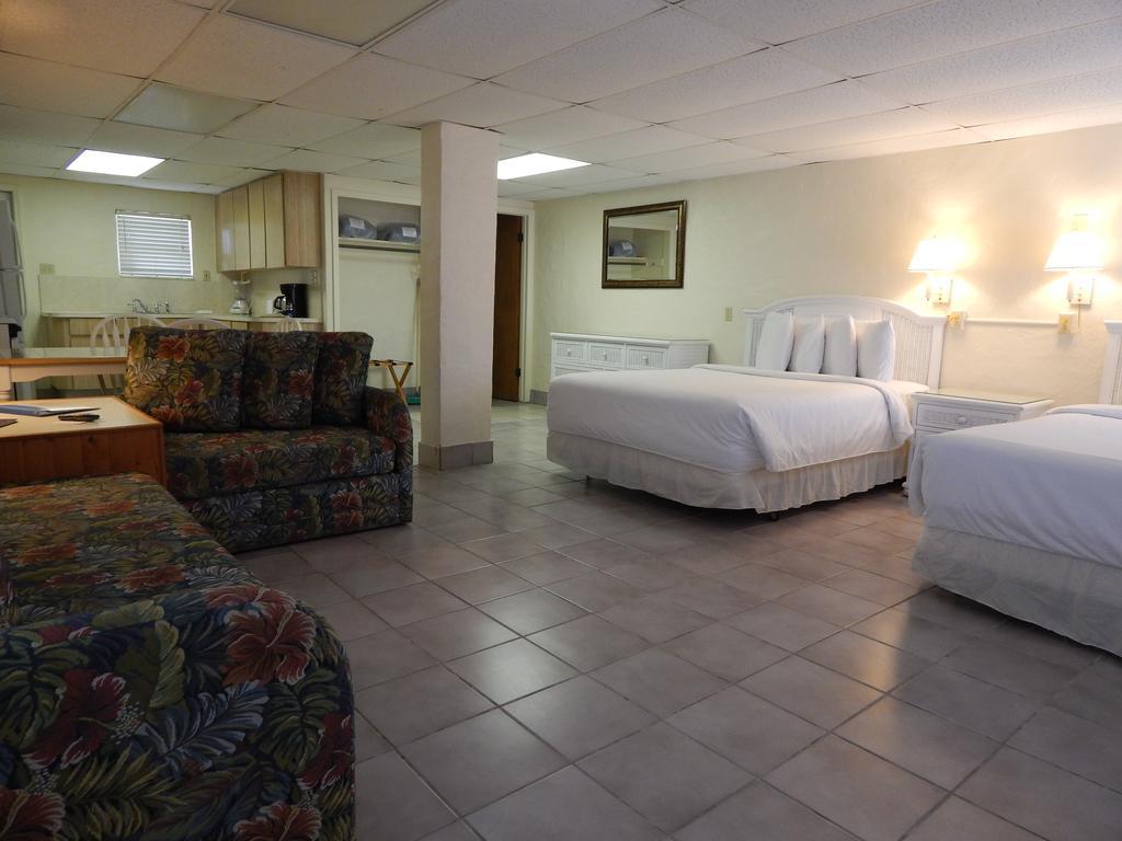 Parmer's Resort Little Torch Key