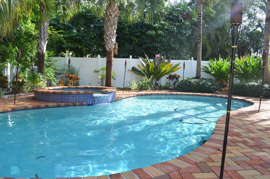 Holiday home Magical -private Pool-spa & Garden Lake Worth Beach