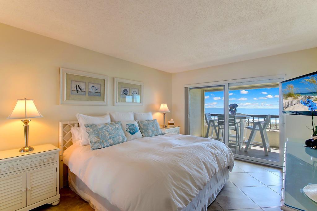 Amelia Island Oceanfront Apartment *