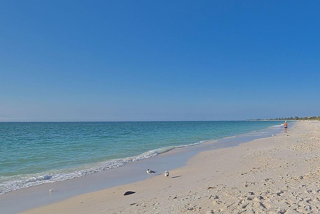 A Retreat On Casey Key Aparthotel