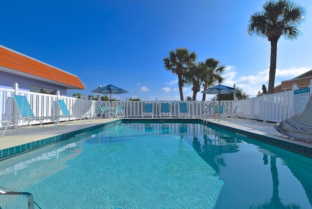 A Retreat On Casey Key Aparthotel