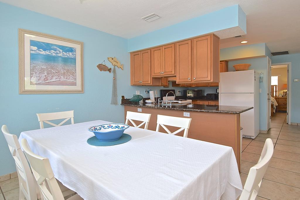 A Retreat On Casey Key 2*