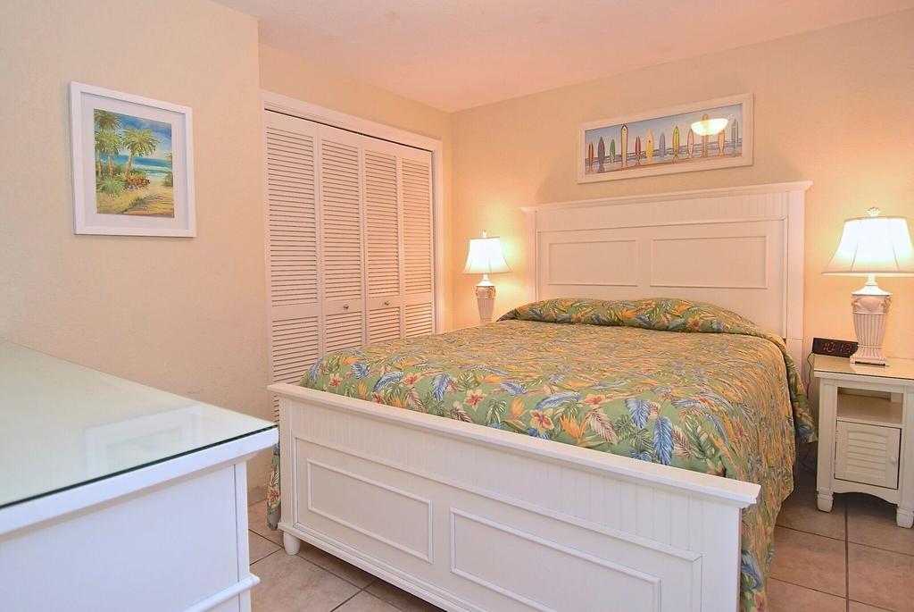A Retreat On Casey Key Aparthotel